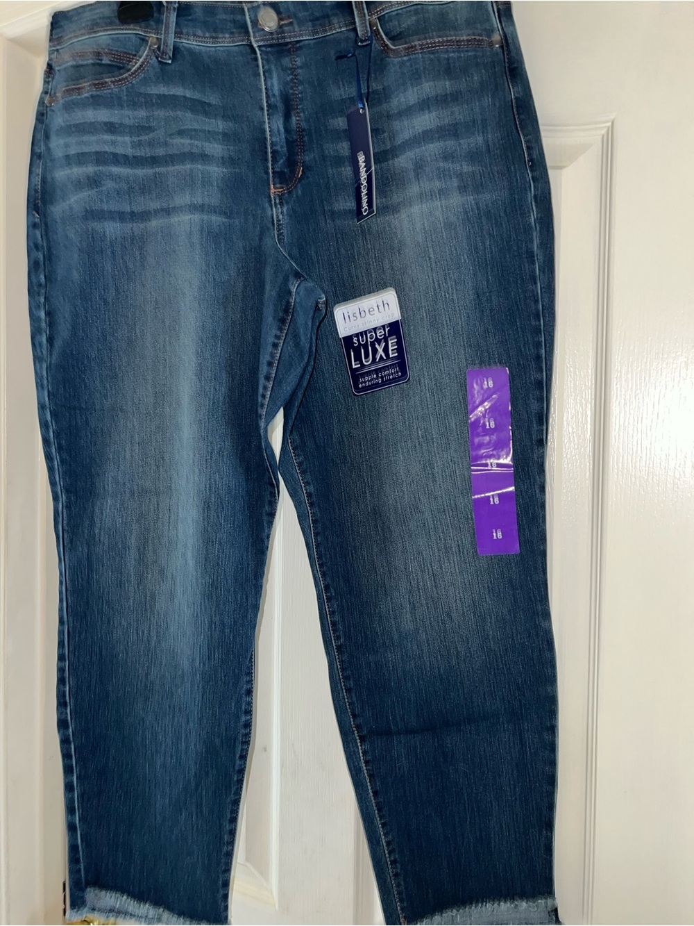Bandolino Blue Cropped Ankle Jeans